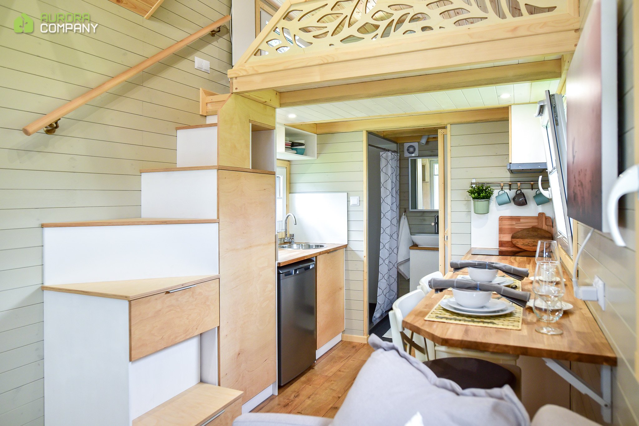 tiny house verona une petite maison en bois avec son intérieur en bois en blanc