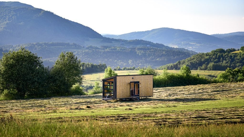 Tiny house petite maison écologique dans la nature
